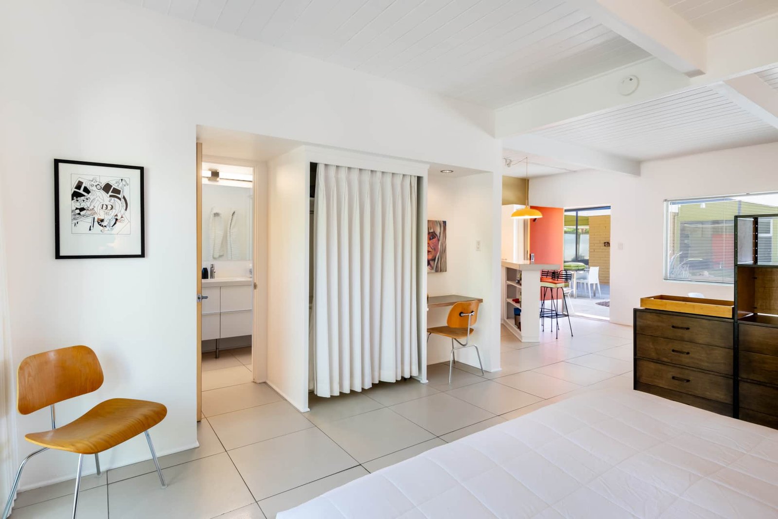 18306e9f-e270-4d3d-a5e7-25f942dc52bc